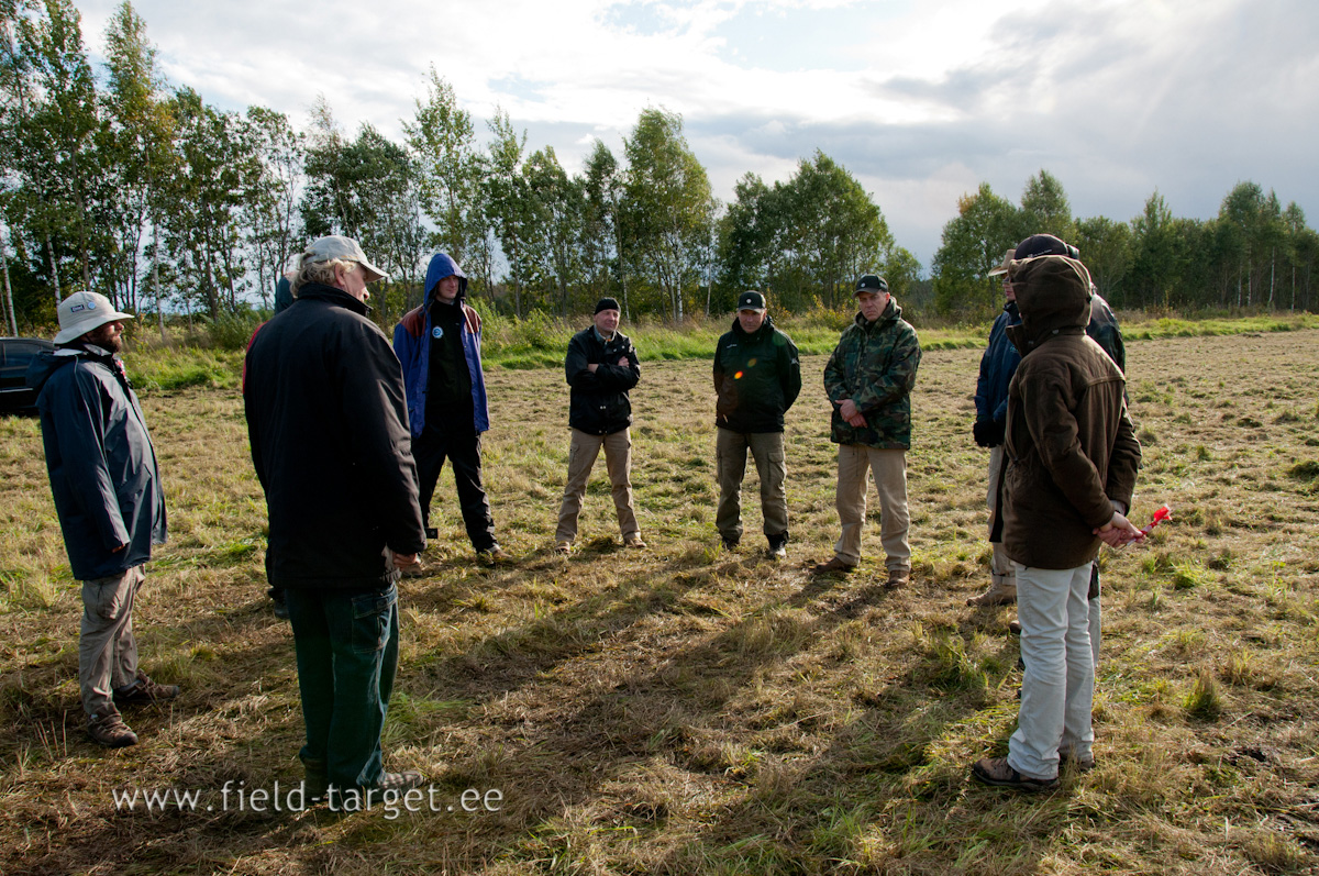 0110   Vaatab seda homme...